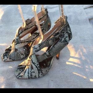 N.Worn BCBGAZRIA heals.